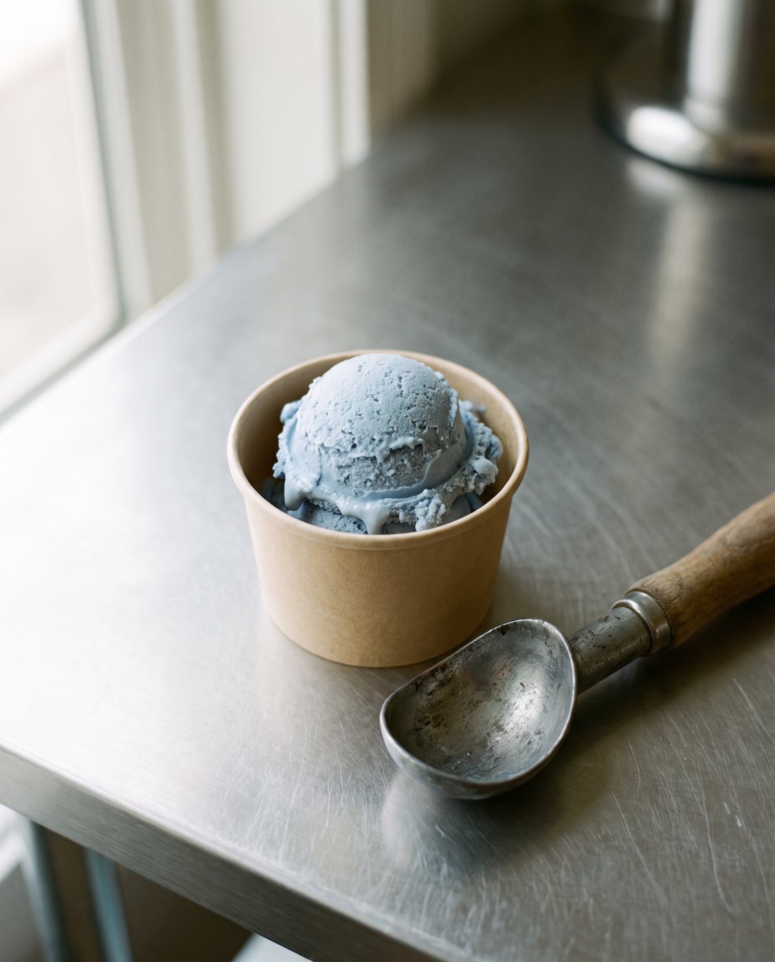 Blue vanilla ice cream coloured with TintBlue E18